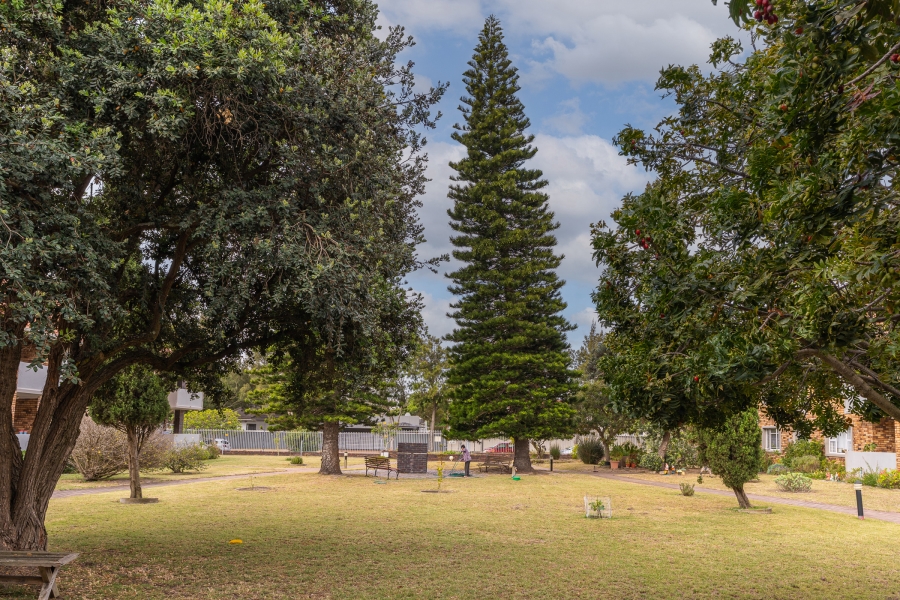 1 Bedroom Property for Sale in Pinelands Western Cape